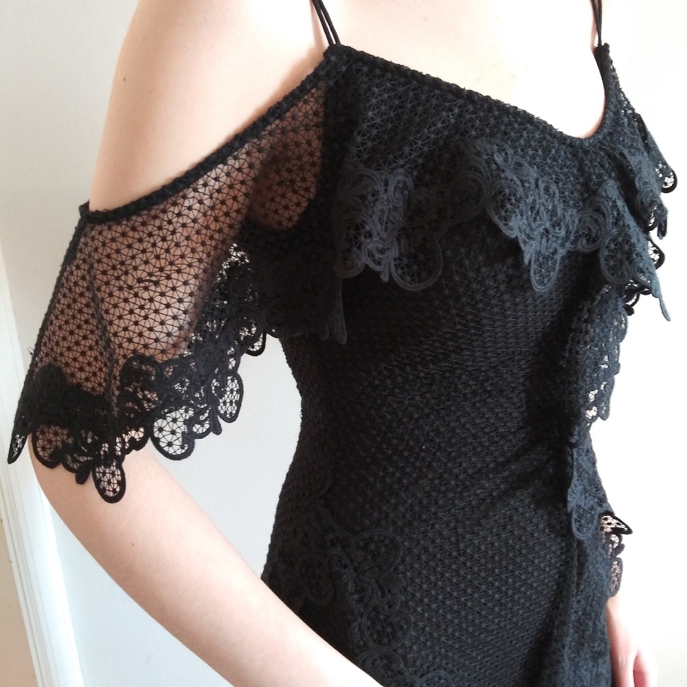 NWT Kobi Halperin Lucinda Cold-Shoulder Lace Dress